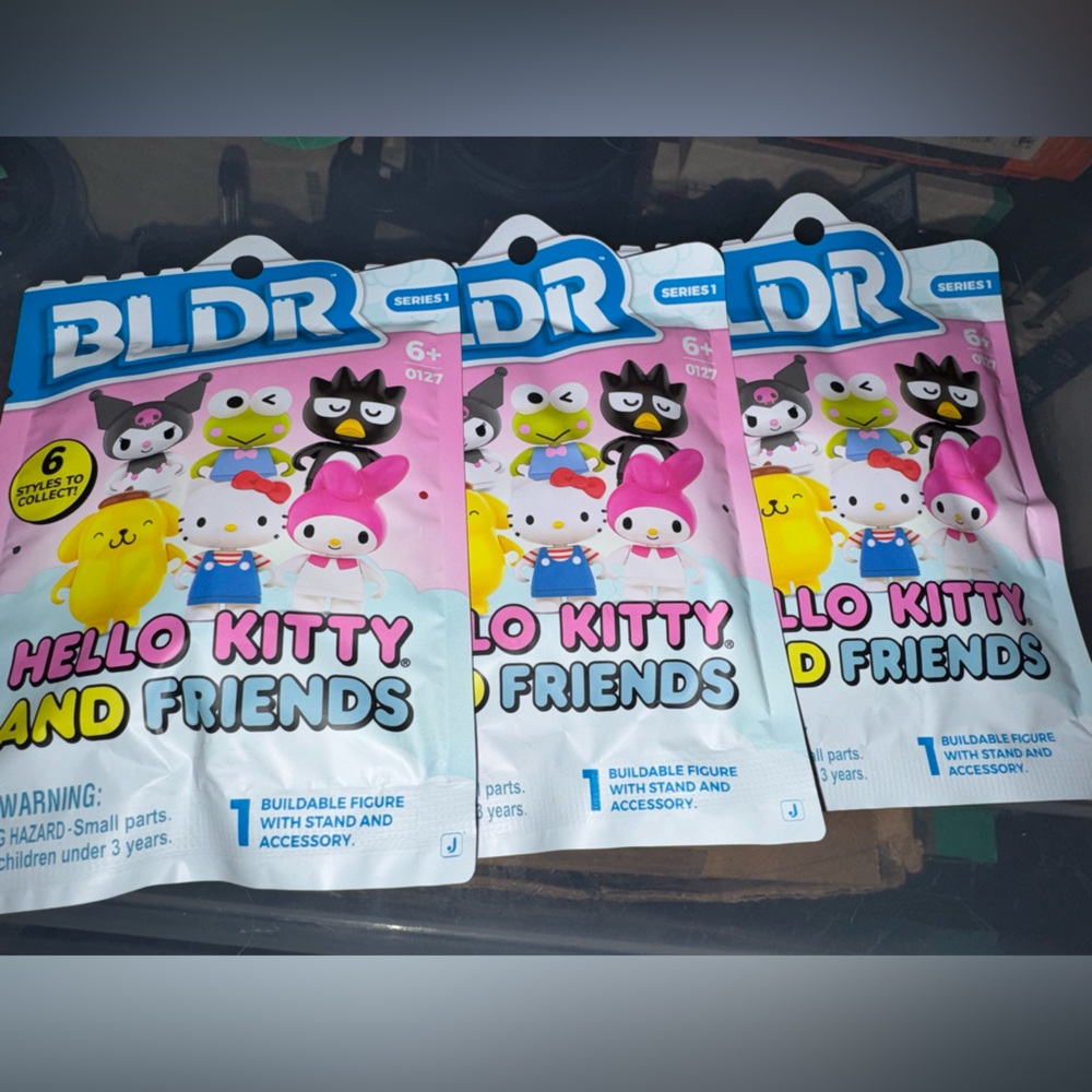 BLDR Hello Kitty and Friends Pink Blind Bag Collectible Figure series 1